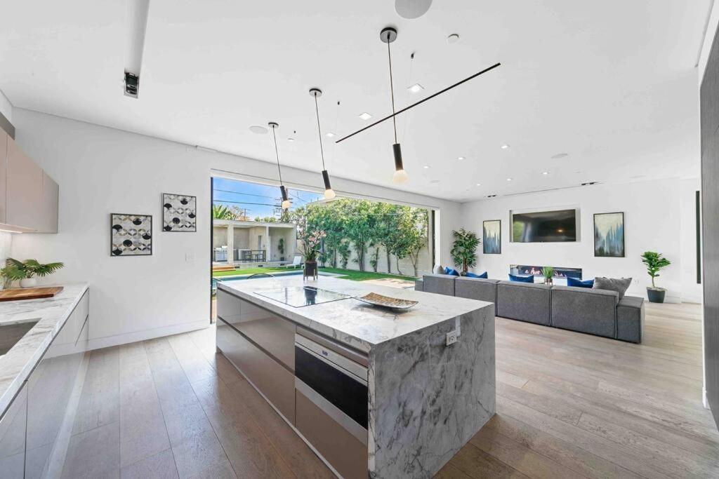 Hollywood Hills 5 Bedroom Villa, Pool, Rooftop, Parking Los Angeles Exterior photo